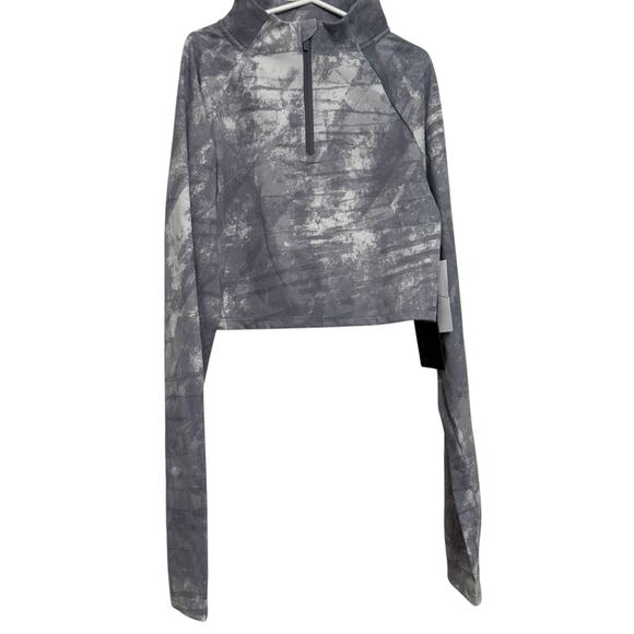 Mono B women’s NWT’s long sleeve cropped camo work out top. Size M - Picture 1 of 4